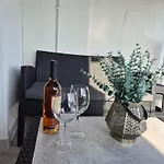 Apartment Victory Sea View *
