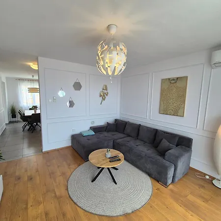 Victory Sea View Apartment *