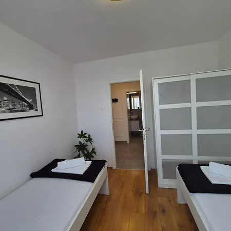 Victory Sea View Apartment