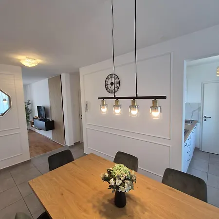 Victory Sea View Apartment *