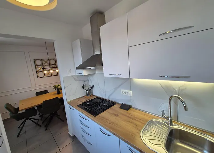 דירה Victory Sea View