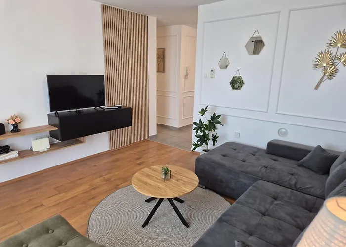 דירה Victory Sea View