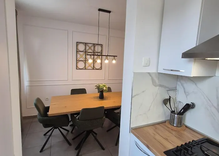 Victory Sea View דירה